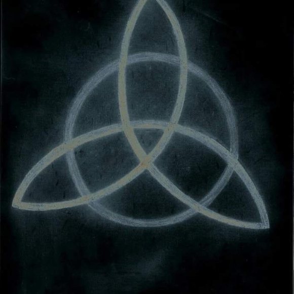 Meet your Posher, Tricia - Picture 1 of 1